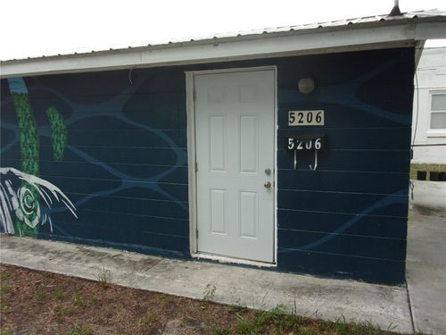 5206 7th St, Zephyrhills, FL, 33542-5049 | Card Image