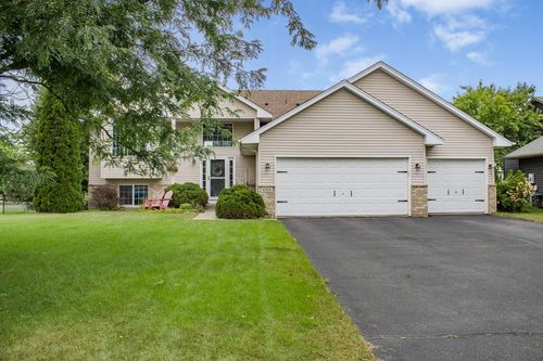 633 Arlo Ln, Circle Pines, MN, 55014-5506 | Card Image