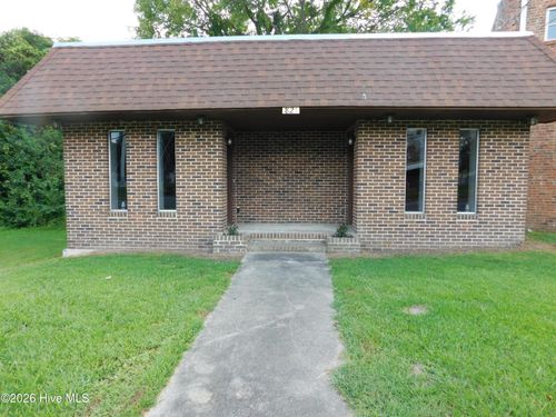 a-821 Queen St, New Bern, NC, 28560-4855 | Card Image