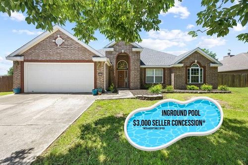 2977 N Quartz Dr, Fayetteville, AR, 72704-5619 | Card Image