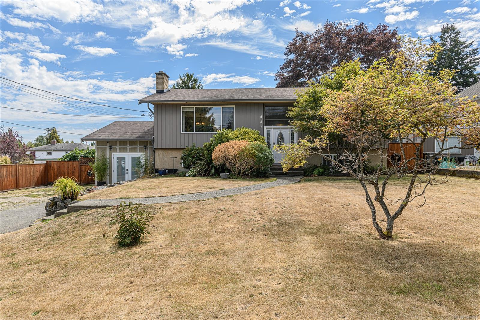 987 Nicholson St, For Sale in Victoria - eXp Realty