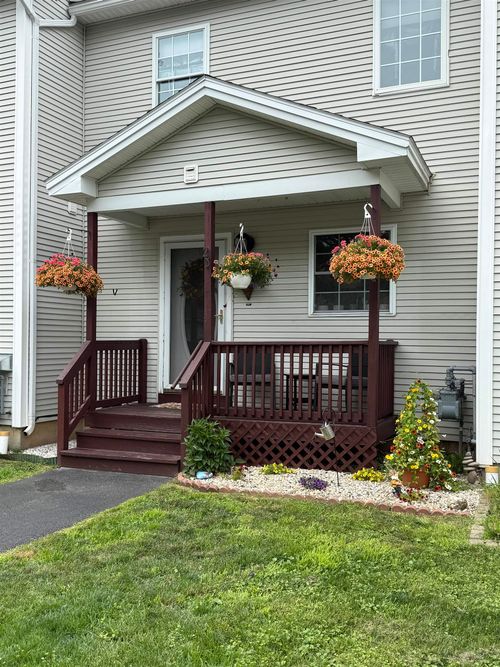 5-23 Twin Ct, Saint Albans, VT, 05478-5112 | Card Image