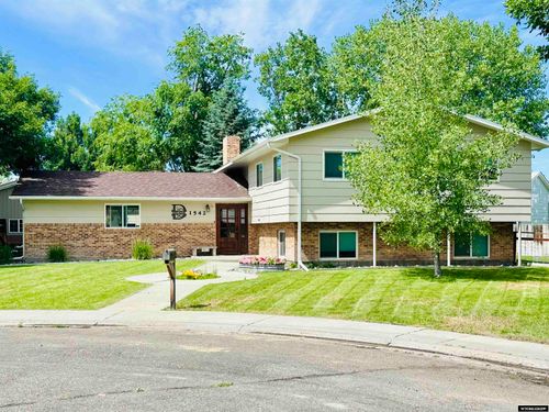 1542 Cloud Peak Dr, Worland, WY, 82401-2205 | Card Image