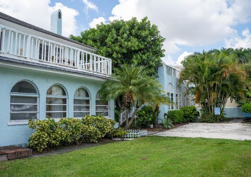 264 Seminole Ave, Palm Beach, FL, 33480-7401 | Card Image