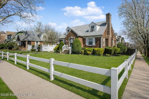 72 10 Street, Staten Island, NY, 10306 | Card Image