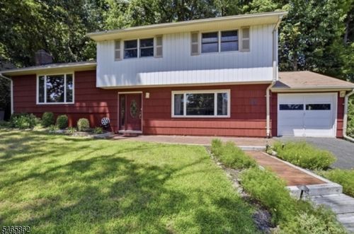 17 Ellsworth Ave, Morristown, NJ, 07960-5044 | Card Image