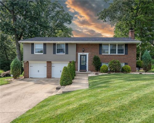 11 Greenview Dr, Jeannette, PA, 15644-9674 | Card Image