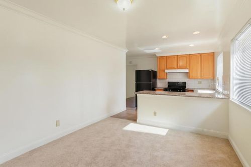 210 N Delaware St, San Mateo, CA, 94401-1828 | Card Image