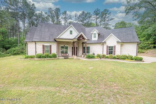 223 Fawn Cv, Hernando, MS, 38632-6554 | Card Image