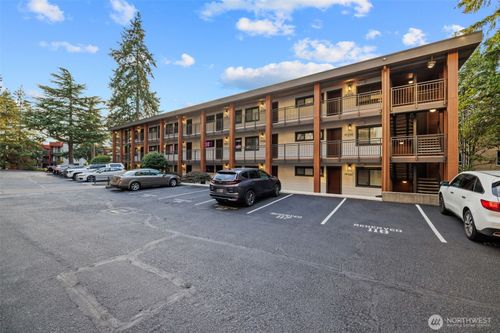 219-130 105th Ave Se, Bellevue, WA, 98004-6266 | Card Image
