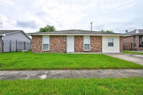404 Federal Dr, Avondale, LA, 70094-2456 | Card Image