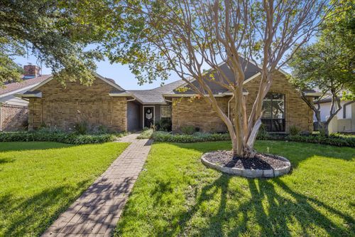 6134 Black Berry Ln, Dallas, TX, 75248-4909 | Card Image