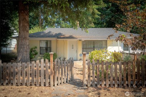 14012 23rd Pl Ne, Seattle, WA, 98125-3329 | Card Image