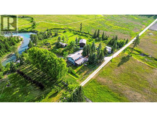 3560 Island Pond Rd, Skookumchuck, BC, V0B | Card Image