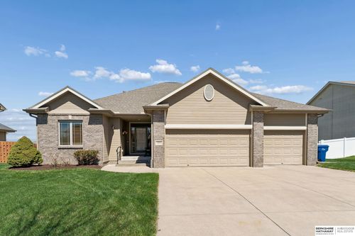 1902 Apollo Ln, Papillion, NE, 68133-3410 | Card Image