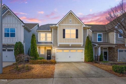 125 Begen St, Morrisville, NC, 27560-9768 | Card Image