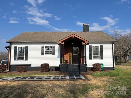 3186 Catawba St, Claremont, NC, 28610-9211 | Card Image