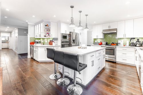 21315 River Rd, Maple Ridge, BC, V2X2B1 | Card Image