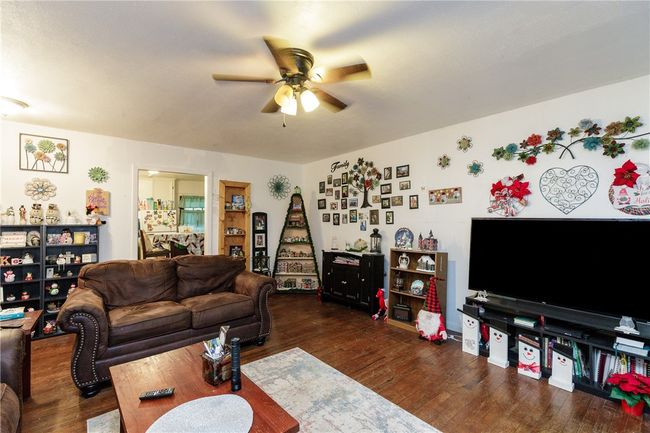 304 E Richard Garcia Street, House other with 2 bedrooms, 1 bathrooms and null parking in Driscoll TX | Image 16