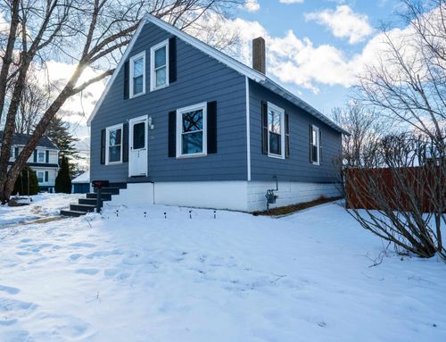 796 Montgomery Street, Manchester, NH, 03102 | Card Image