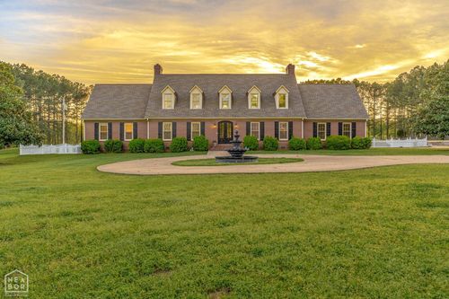 4926 Peachtree Ave, Jonesboro, AR, 72405-8211 | Card Image