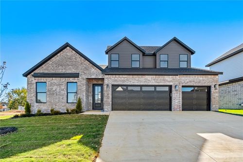 1811 Peacock Rd, Centerton, AR, 72719-3029 | Card Image