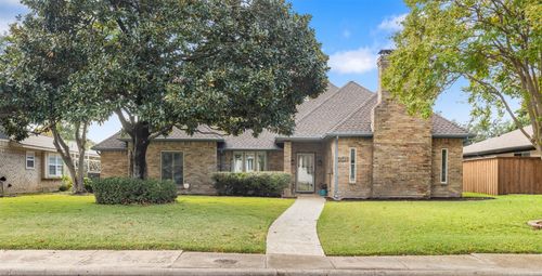 6906 Brentfield Dr, Dallas, TX, 75248-2255 | Card Image