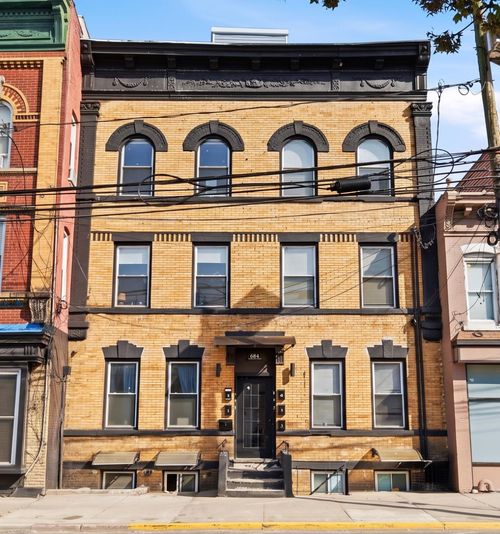 a1-684 Summit Ave, Jersey City, NJ, 07306-2552 | Card Image