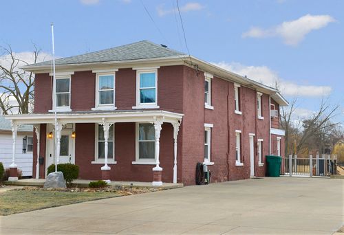 713 E Superior St, Ottawa, IL, 61350-2433 | Card Image