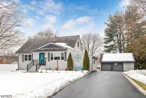 19 Colfax Dr, Pequannock, NJ, 07440-1013 | Card Image