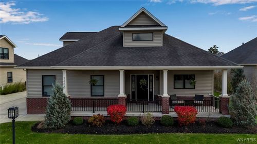 2600 Farrier Ln, East Aurora, NY, 14052-2173 | Card Image