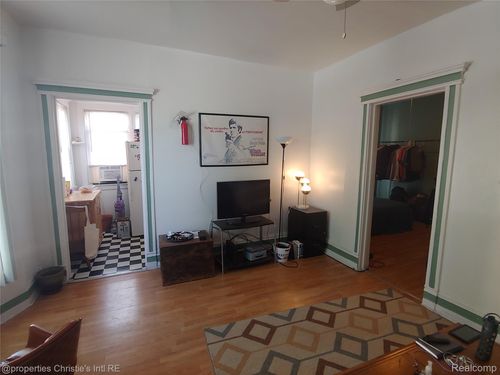1-4207 4th Street, Detroit, MI, 48201 | Card Image