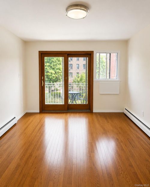 8321 Lefferts Blvd, Kew Gardens, NY, 11415-2521 | Card Image