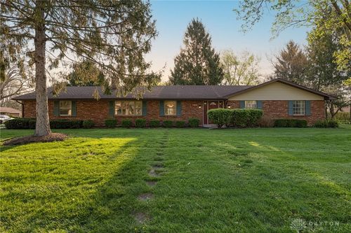 7850 Raintree Road, Centerville, OH, 45459 | Card Image