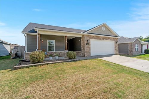 1160 S Springfield Dr, Fayetteville, AR, 72704-7126 | Card Image