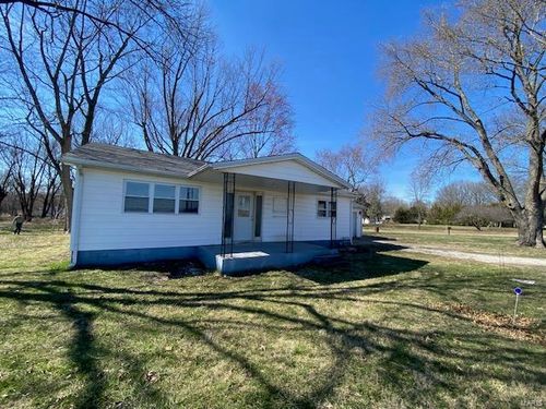245 S 7th St, Nokomis, IL, 62075-1875 | Card Image