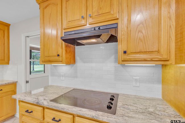 12051 W Lake Dr, House other with 3 bedrooms, 2 bathrooms and null parking in Murchison TX | Image 12