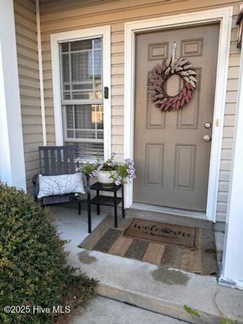 m4-4124 Kittrell Farms Dr, Greenville, NC, 27858-8997 | Card Image