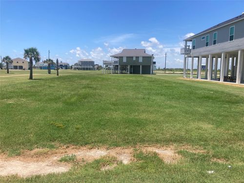 817 Casa Dr, Crystal Beach, TX, 77650 | Card Image