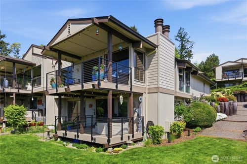 3131 Sahali Dr, Bremerton, WA, 98310-2157 | Card Image