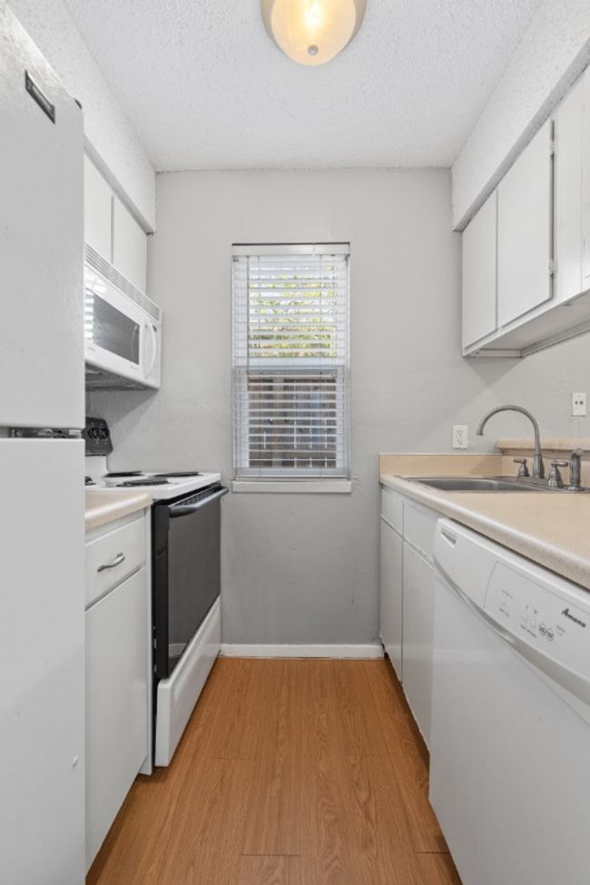 APT-202 - 4103 Speedway, Condo with 1 bedrooms, 1 bathrooms and 1 parking in Austin TX | Image 11