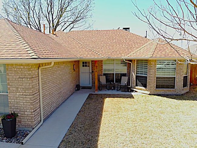 View of front walkway & patio | Image 5