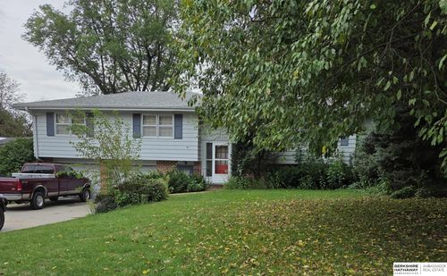12223 Shamrock Rd, Omaha, NE, 68154-3518 | Card Image