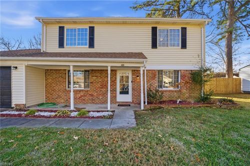 3841 Old Farm Rd, Portsmouth, VA, 23703-2704 | Card Image