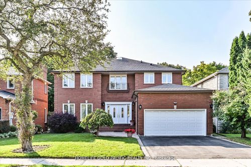 81 Clarinda Dr, North York, ON, M2K2V2 | Card Image