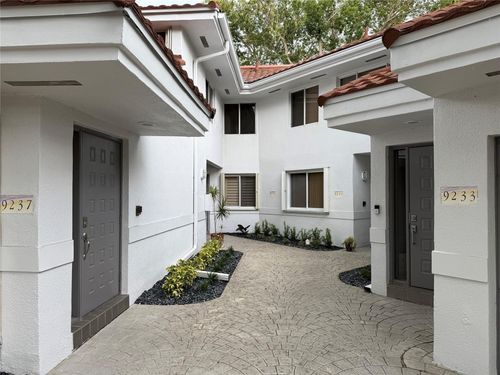 9237-9237 Nw 9th Pl, Plantation, FL, 33324-6120 | Card Image