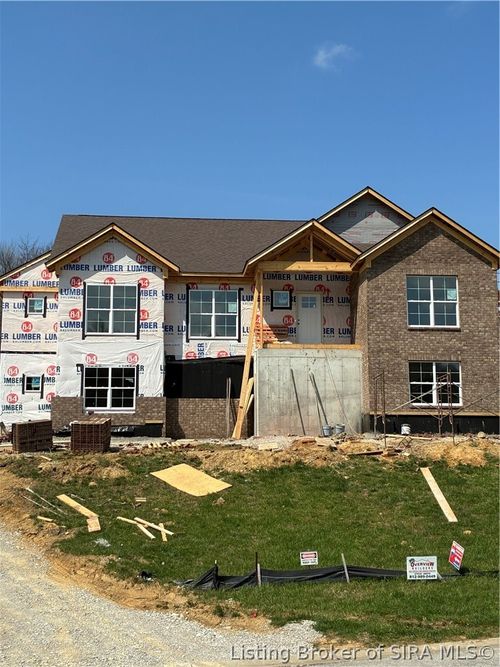 1005 Charlet Ridge Dr, Floyds Knobs, IN, 47119-9264 | Card Image