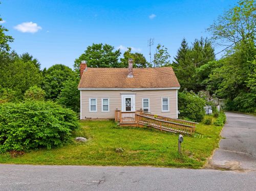 2 Hadley Rd, Newton, NH, 03858-3700 | Card Image