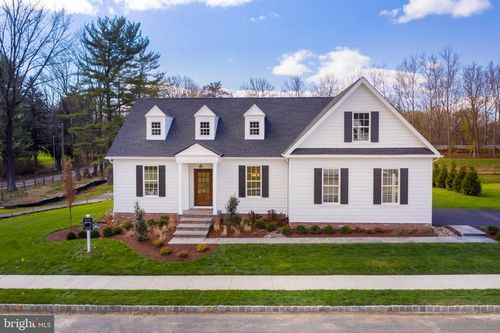 4630 Old Saucon Rd, Bethlehem, PA, 18015-8708 | Card Image