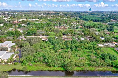 76 Sw Ave, Davie, FL, 33314 | Card Image